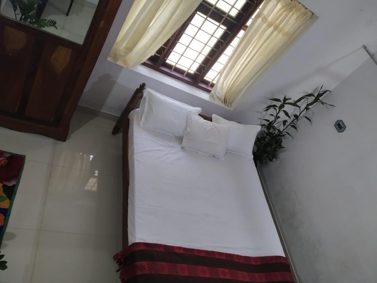 Avani Home Stay Iritti Bagian luar foto