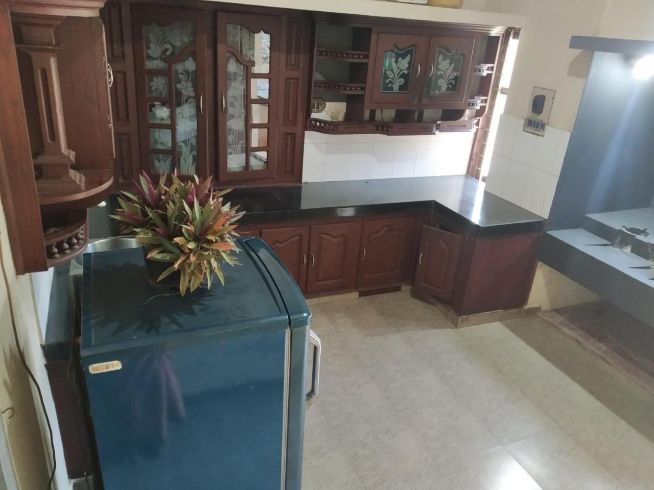 Avani Home Stay Iritti Bagian luar foto
