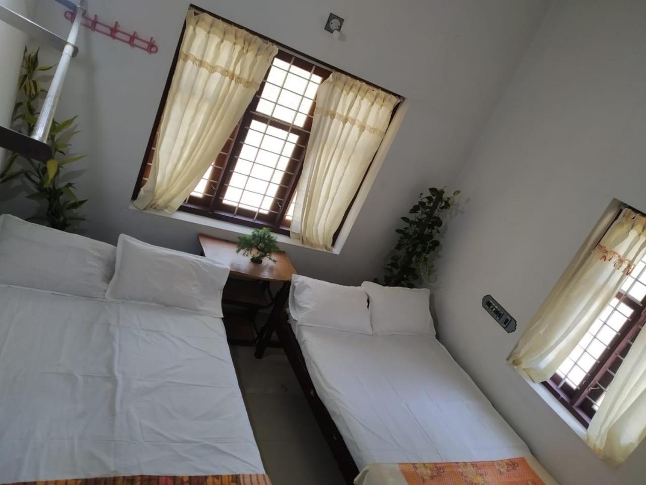 Avani Home Stay Iritti Bagian luar foto